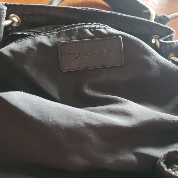 Sold can't delete - Picture 4 of 5